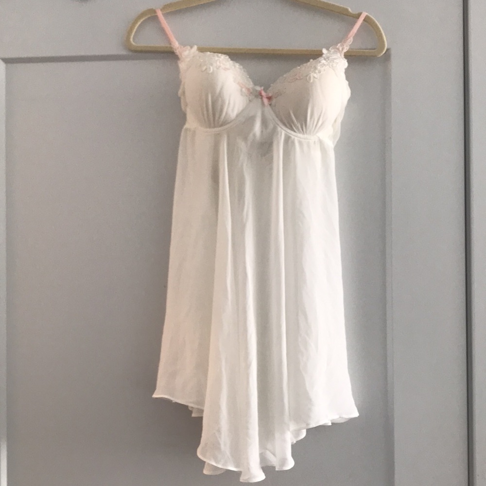 NWT In Bloom by Jonquil White Lace Babydoll Chemise Medium